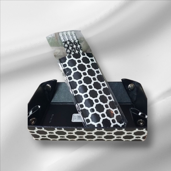 Vera Bradley Black and White Geometric Pencil Case - Picture 1 of 6